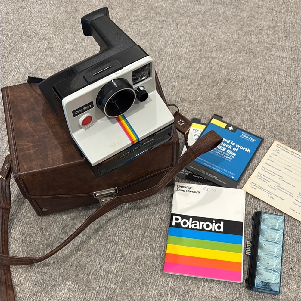 Vintage Polaroid OneStep Land Camera
